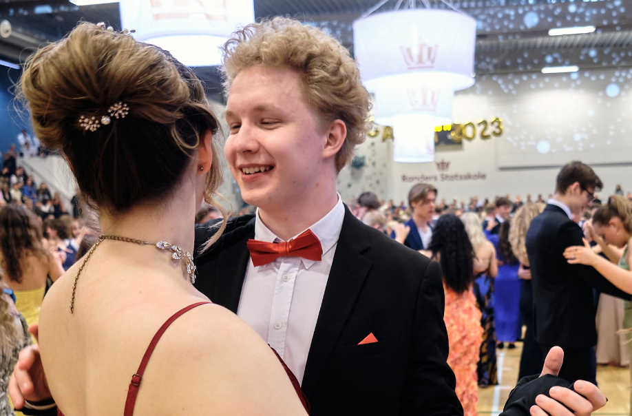 Galla2-aspect-ratio-319-210