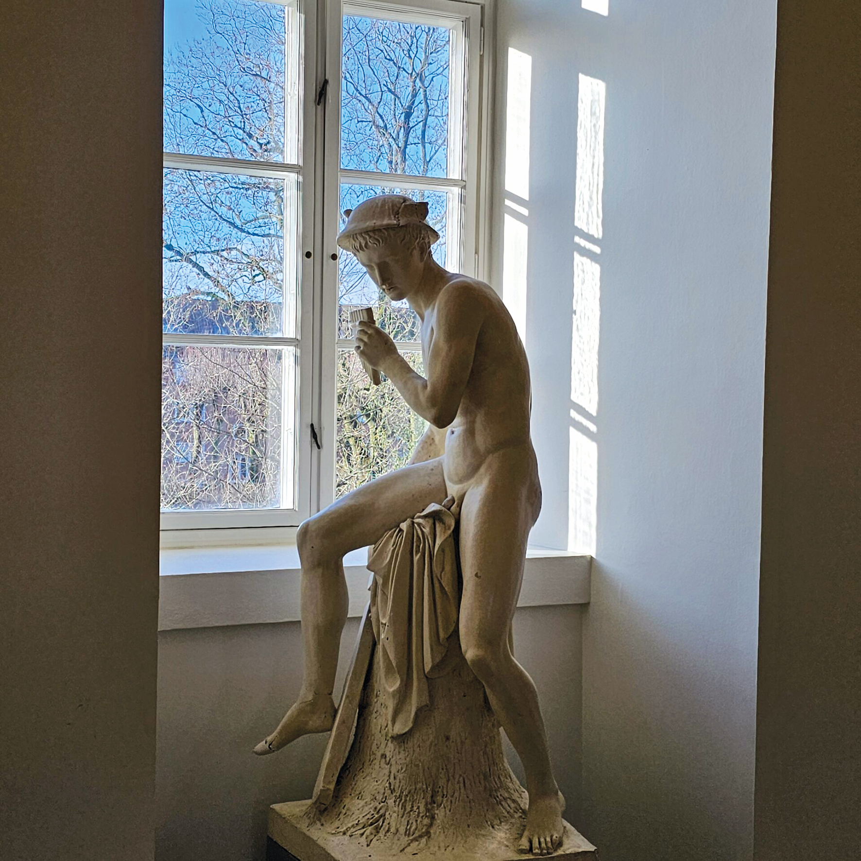 Hermes-scaled-1-aspect-ratio-600-600